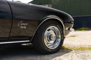 Image 14/22 of Chevrolet Camaro SS Sport (1968)