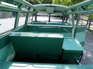 Bild 17/19 von Volkswagen T1 Samba 1.2 (1962)