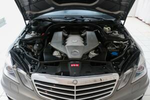 Bild 12/19 von Mercedes-Benz E 63 AMG (2009)