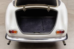 Image 22/43 of BMW 507 (1959)