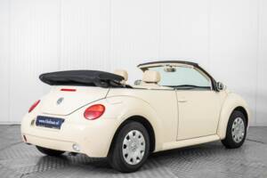 Bild 2/50 von Volkswagen New Beetle 1.6 (2003)