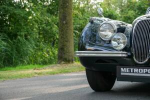 Image 37/50 of Jaguar XK 120 DHC (1953)