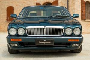 Image 3/50 of Jaguar XJ6 3.2 (1995)