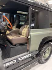 Image 7/23 of Land Rover 90 (1986)
