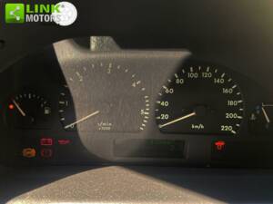 Bild 34/37 von Land Rover Range Rover 2.5 DT (1997)