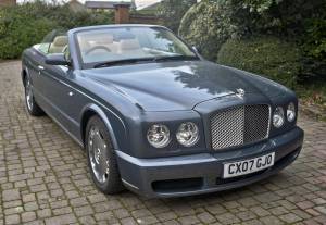 Image 2/50 of Bentley Azure (2007)