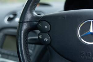 Image 33/41 of Mercedes-Benz SL 350 (2007)
