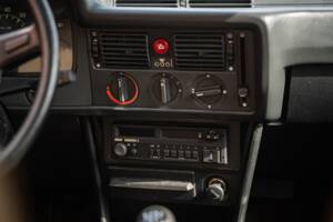 Image 37/76 of BMW 323i (1982)