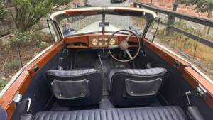 Image 7/8 of Riley 2.5 Litre RMD (1950)
