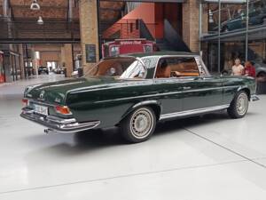 Image 2/54 of Mercedes-Benz 280 SE 3,5 (1970)
