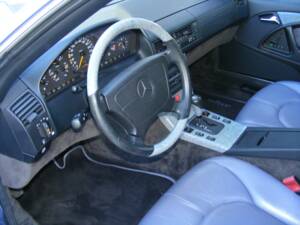 Immagine 5/39 di Mercedes-Benz SL 320 (1997)
