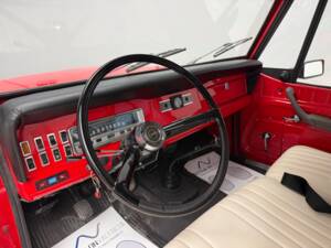 Image 10/20 of Jeep DJ-5F (1977)
