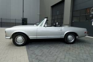 Image 8/36 of Mercedes-Benz 280 SL (1970)