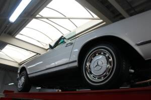 Bild 11/50 von Mercedes-Benz 280 SL (1970)