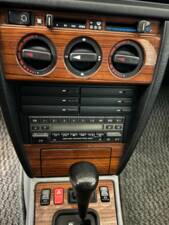 Imagen 14/22 de Mercedes-Benz 190 E 2.3 (1992)