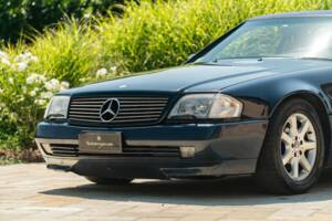 Image 4/45 of Mercedes-Benz 500 SL (1990)