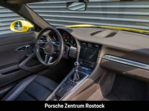Image 19/29 de Porsche 911 Carrera (2017)