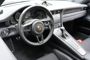 Bild 2/21 von Porsche 911 GT3 Touring (2018)