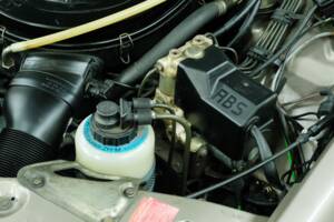 Bild 16/50 von Mercedes-Benz 300 SEL (1986)