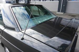 Immagine 22/47 di Mercedes-Benz 190 E 2.3 (1992)