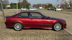 Bild 4/57 von BMW 320i (1993)