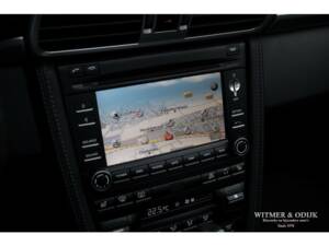 Image 17/41 of Porsche 911 Carrera 4S (2009)