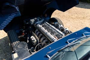 Image 39/86 de Jaguar E-Type (1967)