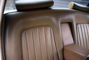 Image 37/50 of Rolls-Royce Silver Shadow II (1979)