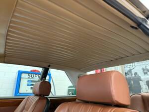 Image 11/17 de FIAT 130 Coupé (1972)