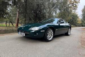 Image 2/40 de Jaguar XKR (1998)