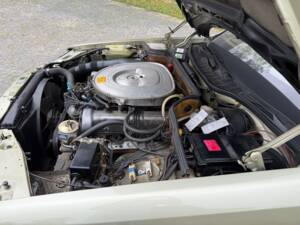 Image 27/34 of Mercedes-Benz 380 SE (1980)