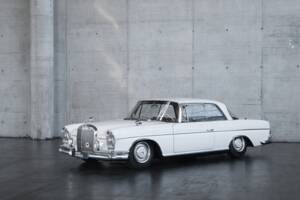 Afbeelding 4/50 van Mercedes-Benz 300 SE (1963)