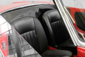 Image 25/47 of Alfa Romeo Giulia 1600 Spider (1963)