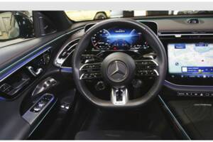 Image 4/9 of Mercedes-Benz E 53 AMG Hybrid 4MATIC T (2025)
