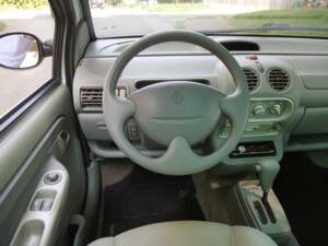 Bild 12/24 von Renault Twingo 1.2 (2000)