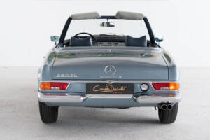 Image 9/48 of Mercedes-Benz 280 SL (1968)