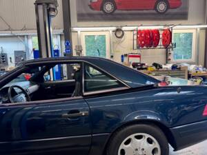 Image 28/49 de Mercedes-Benz SL 500 (1997)