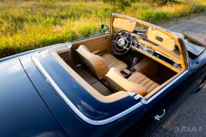 Image 5/79 de Mercedes-Benz 280 SL (1969)