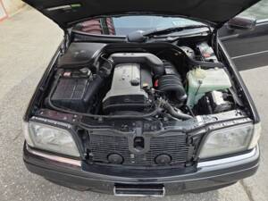Bild 8/16 von Mercedes-Benz C 36 AMG (1994)