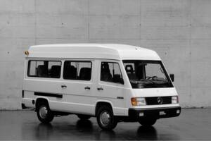 Immagine 8/43 di Mercedes-Benz MB 100 D lang (1993)