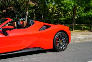 Image 13/37 of Ferrari SF90 Spider (2023)