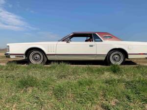 Image 5/8 de Lincoln Continental Mark V (1977)