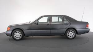 Image 11/45 of Mercedes-Benz 500 SEL (1992)