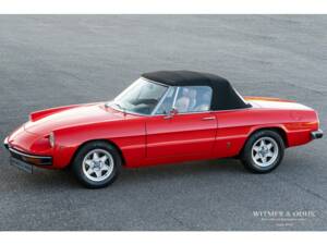 Immagine 1/31 di Alfa Romeo 1600 Spider (1974)