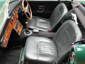 Imagen 12/20 de MG MGC (1968)
