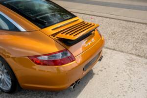 Image 12/34 de Porsche 911 Targa 4S (2008)