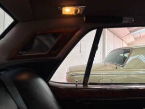 Image 16/37 of Bentley Turbo R (1989)