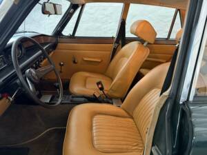 Image 22/26 of Rover 3500 (1970)