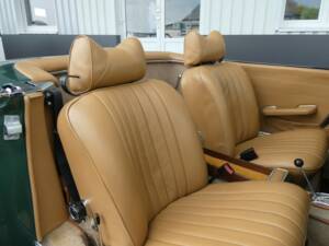 Image 14/25 de Mercedes-Benz 280 SL (1970)