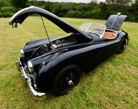 Image 13/50 de Jaguar XK 140 SE OTS (1956)